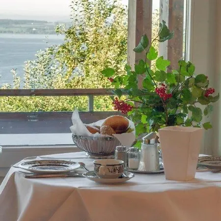 Weinberghof בית הארחה הגנאו